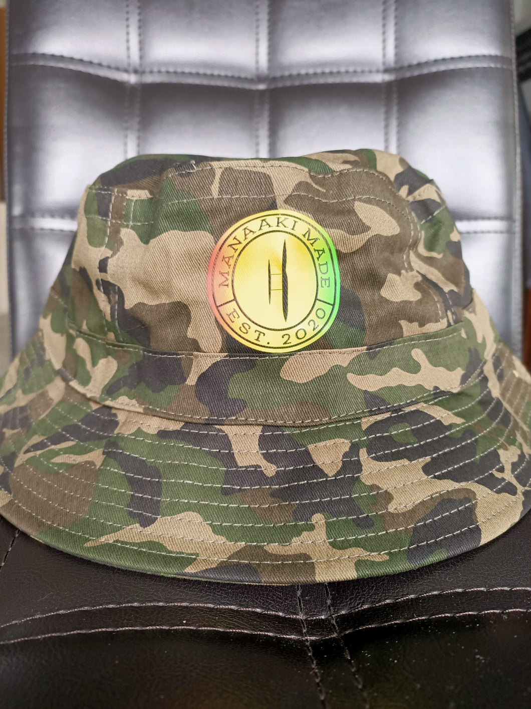 MANAAKI MADE 2.0 BUCKET HAT WITH RASTA LOGO